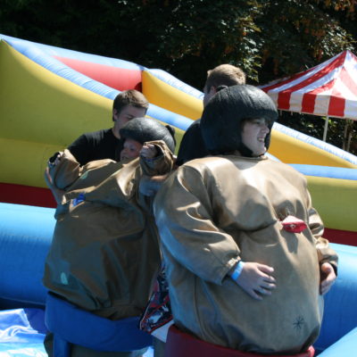 blow up sumo wrestler game