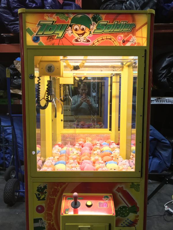 Half Size Claw Machine / Crane Game